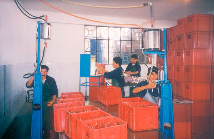 Primeros años de la operación AJE